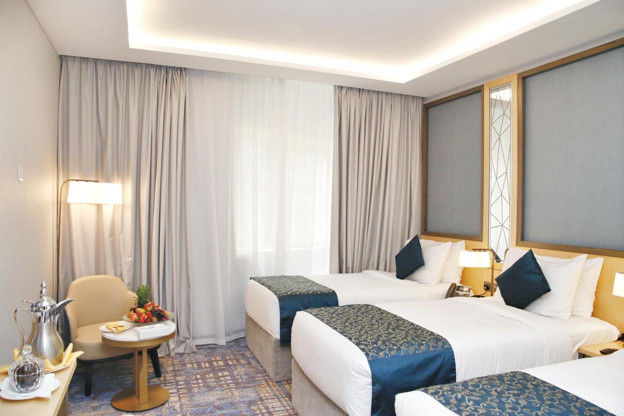Отель Maden Alrawda Медина Экстерьер фото Deluxe Room