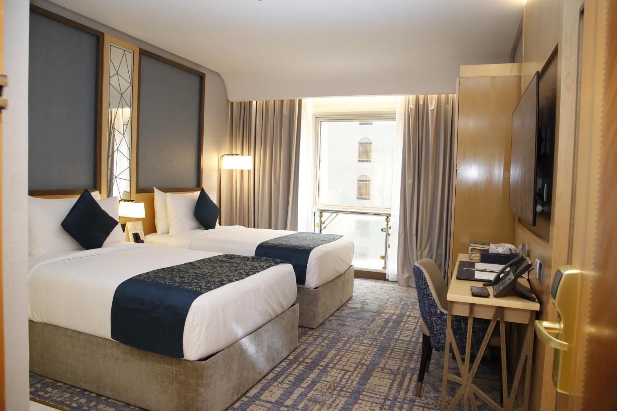 Отель Maden Alrawda Медина Экстерьер фото Deluxe Room